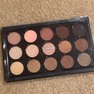 MAC Eyeshadow Palette x15 Warm Neutral